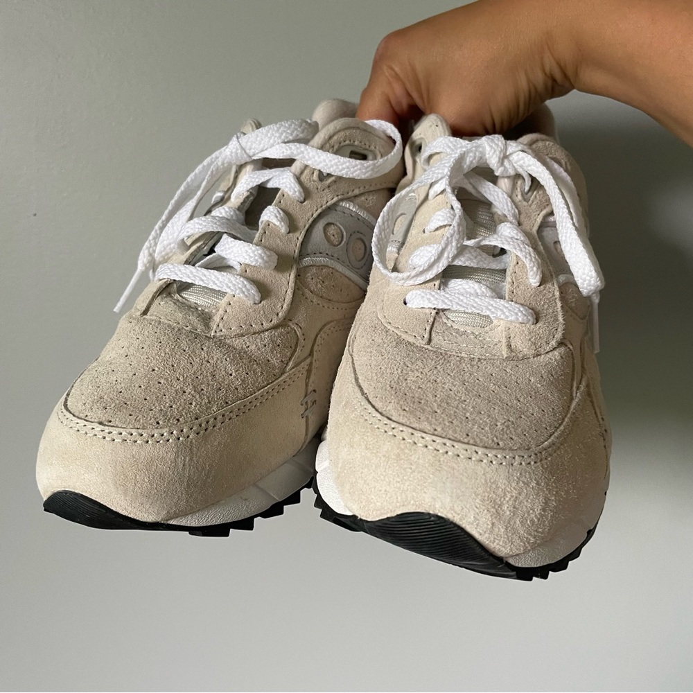 SOLD! Saucony Shadow 6000 Premium Suede in Light Tan and White, Size Men's 9.5 - Picture 7 of 13